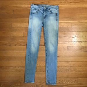American eagle light wash skinny jeans